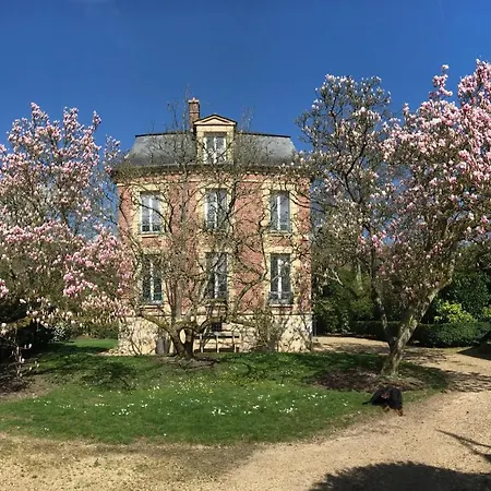 L'atelier Des Magnolias Couette-café Aumont-en-Halatte